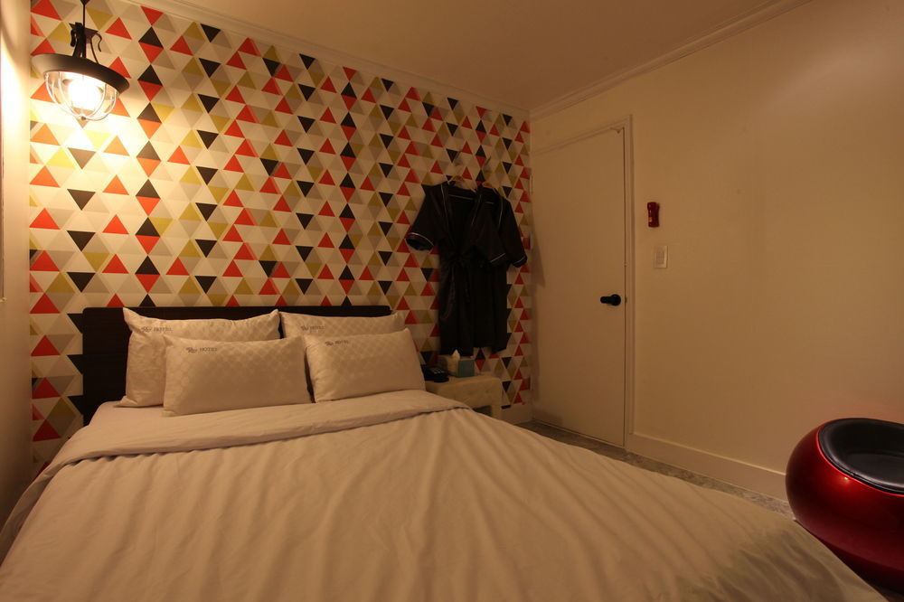 Hotel Goguma Shinchon โซล ภายนอก รูปภาพ
