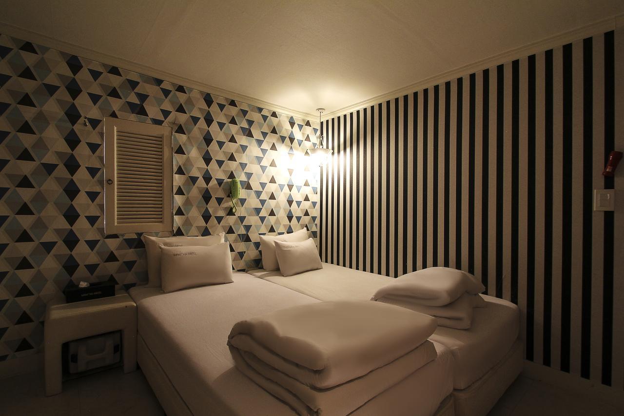 Hotel Goguma Shinchon โซล ภายนอก รูปภาพ