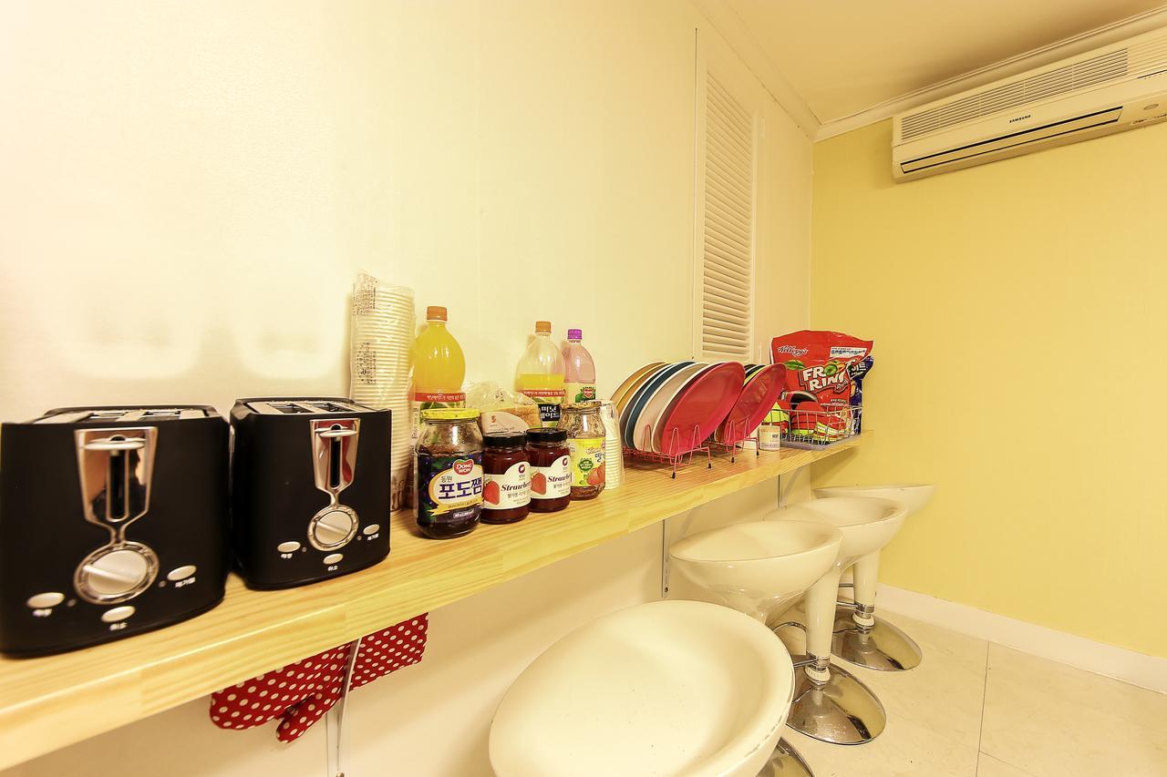 Hotel Goguma Shinchon โซล ภายนอก รูปภาพ