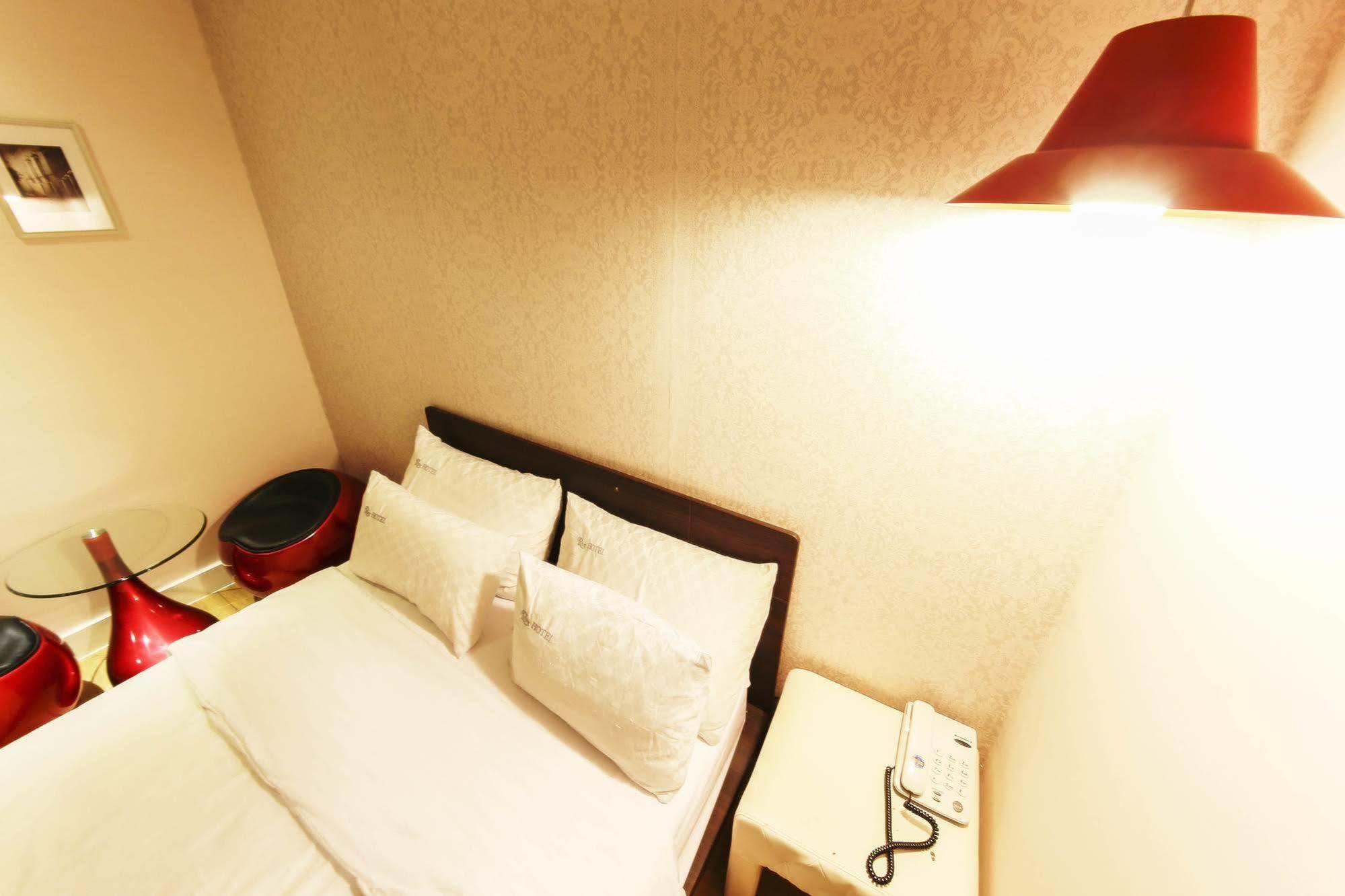 Hotel Goguma Shinchon โซล ภายนอก รูปภาพ