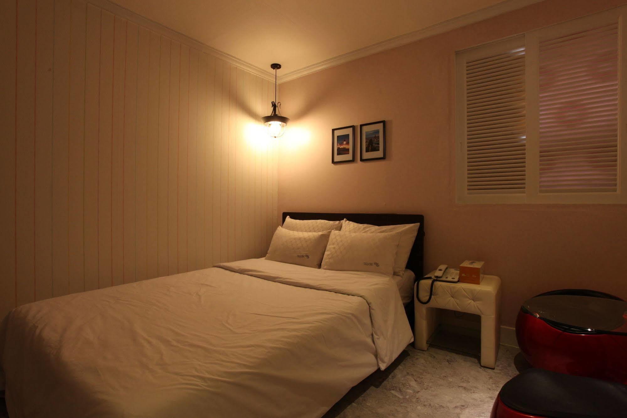 Hotel Goguma Shinchon โซล ภายนอก รูปภาพ