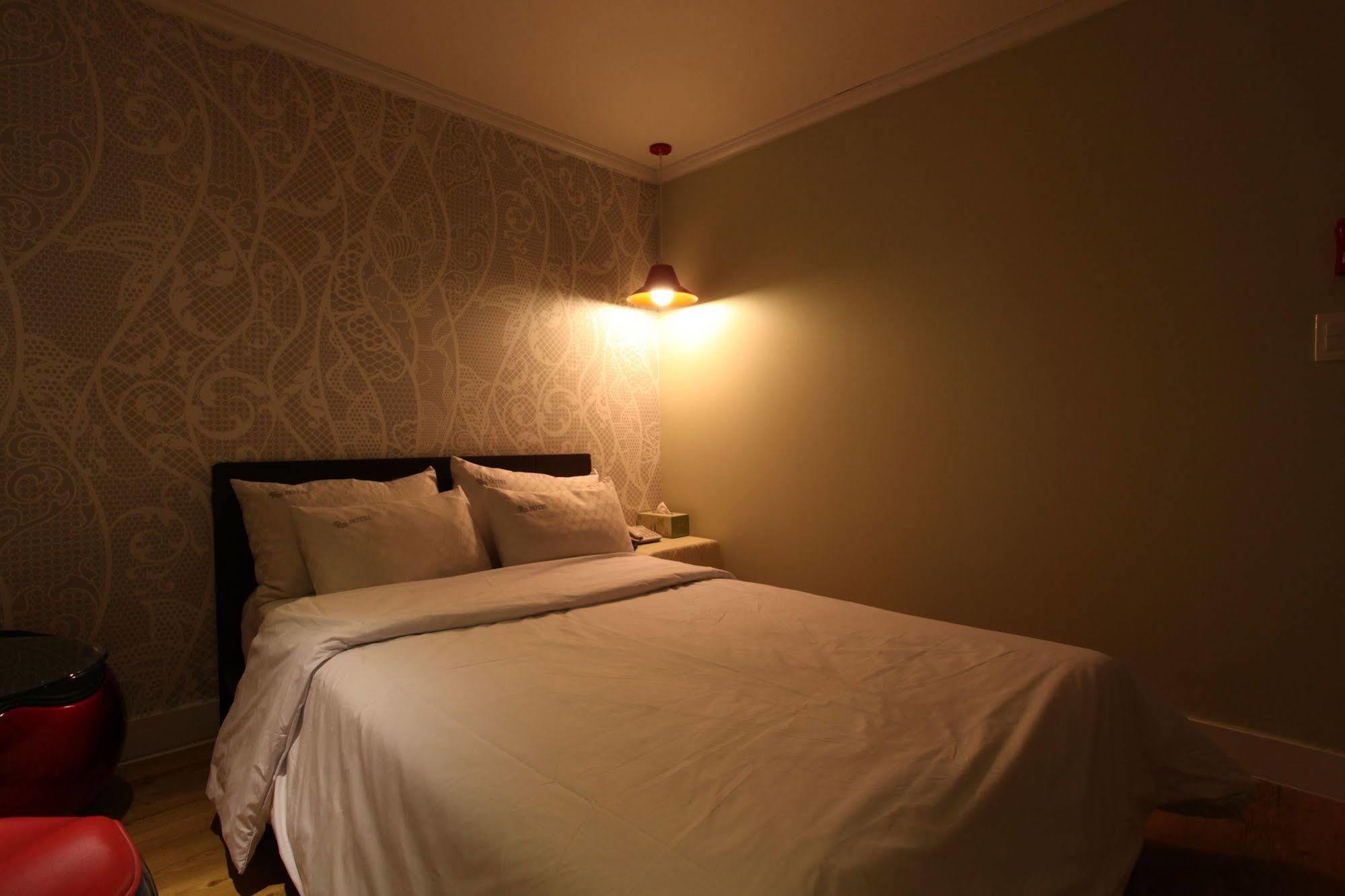 Hotel Goguma Shinchon โซล ภายนอก รูปภาพ